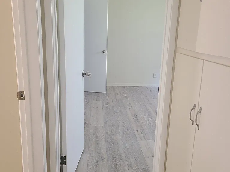 643 Hill St #B — Photo 20