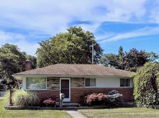 20872 Marvindale St, Clinton Township, MI 48035