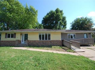 114 W Sycamore St, Ogden, IA 50212