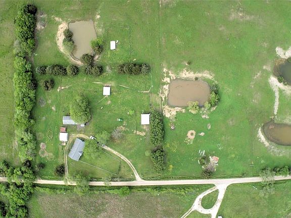 3rd image of 1720 County Road 2540