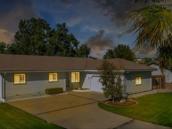 85 Saint Andrews Rd, Valley Springs, CA 95252