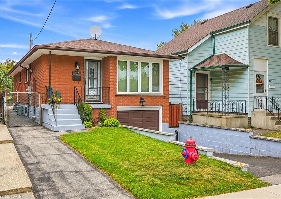 1st image of 137 Picton St E