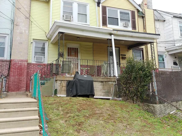 7067 Clover Ln, Upper Darby, PA 19082