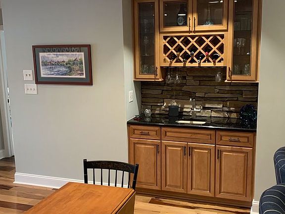 5th image of 7340 Lakefront Dr Unit 10