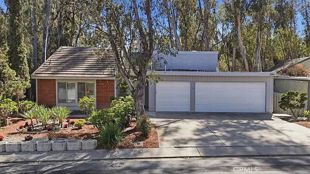 3 bed, 1908 sqft, $4,500 — Photo 2