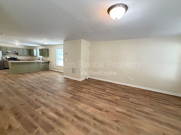 4th image of 504 Dunbar St SW