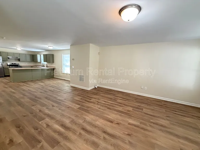 504 Dunbar St SW — Photo 4