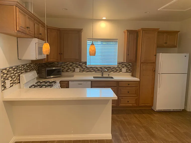 12360 Jolette Ave — Photo 5
