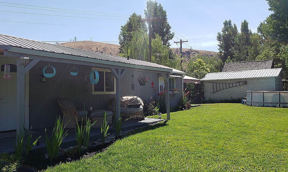 2nd image of 1108 Highway 153