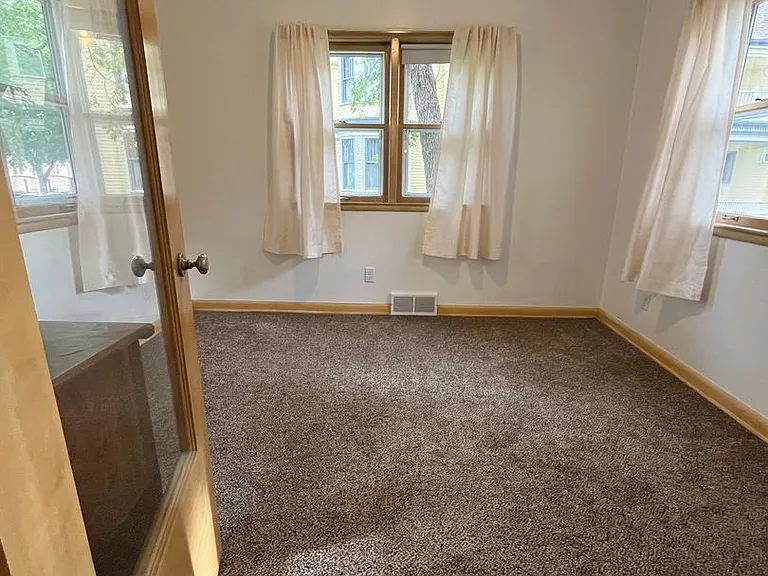 107 S Duluth Ave #1 — Photo 7