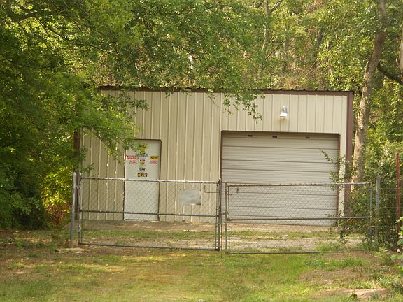 3rd image of 1608 Vesta Ave
