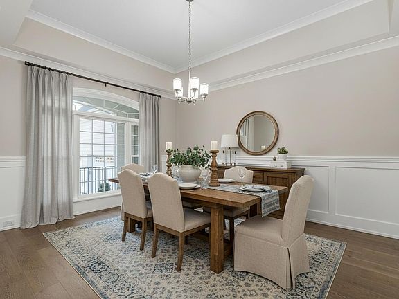 5th image of 121 Chapel Ridge Dr