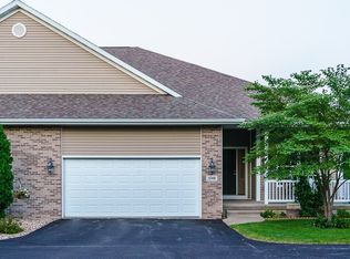 5748 Oakwood Ave NE, Cedar Rapids, IA 52402