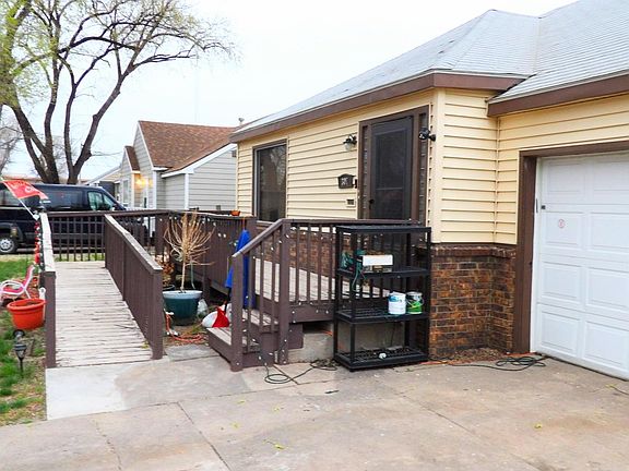 4th image of 307 Davis St