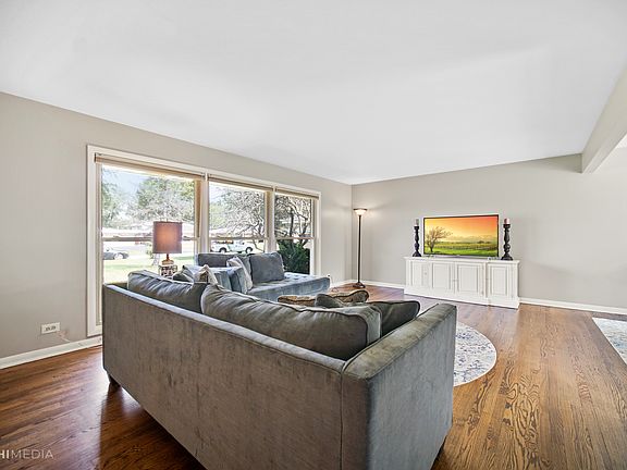 5th image of 6107 W 127th Pl