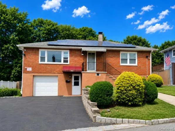 14 (aka #10) Entrance Court, Yonkers, NY 10710