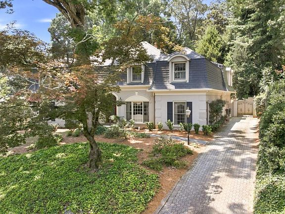 3rd image of 885 Glenwood Dr