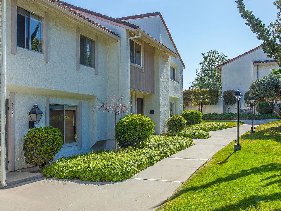 1st image of 228 Green Heath Pl