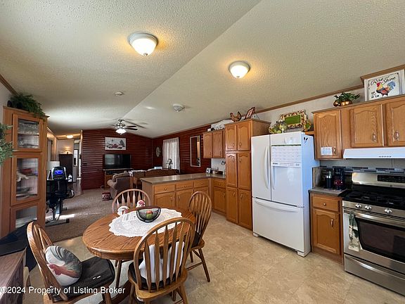 5th image of 586 Palomino Ln