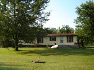 1039 W Wackerly Rd, Sanford, MI 48657