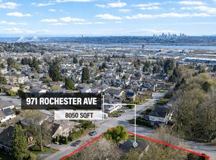 971 Rochester Ave, Coquitlam, BC