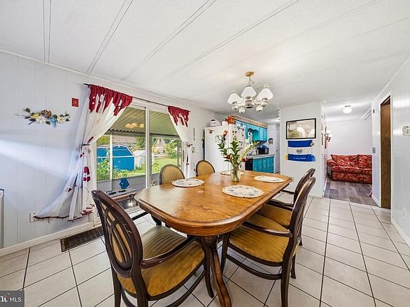 5th image of 2072 Ramblewood Dr S