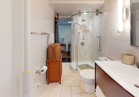 5th image of 54 W 74th St APT 208