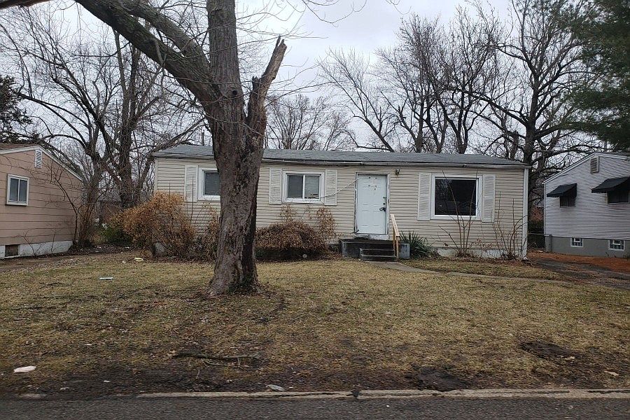 1st image of 1121 Scott Ave