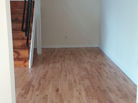 3rd image of 69 Harbor Ave APT E3