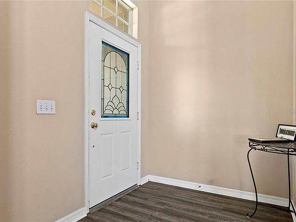 5th image of 10709 Sierra Vista Pl