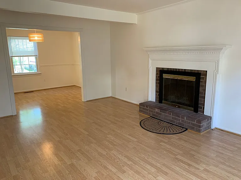 114 Southampton Ct #1 — Photo 17