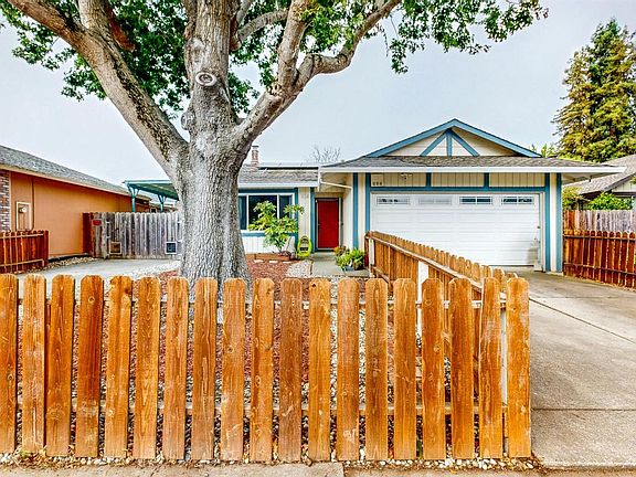2nd image of 6731 Avenida Cala