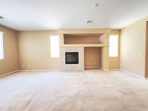 5th image of 5074 Echo Shire Ave
