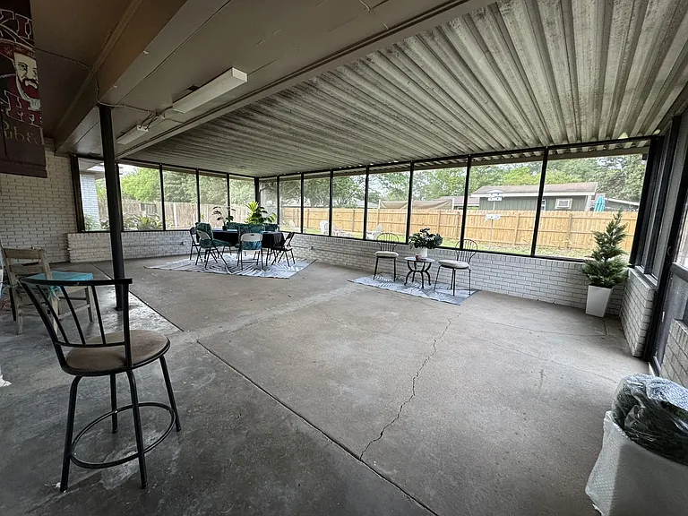 214 Sunny Ln — Photo 34