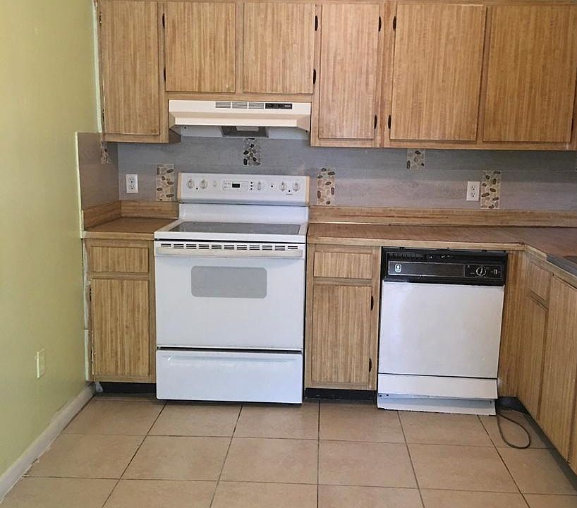 2nd image of 5055 27th Pl SW Unit 1