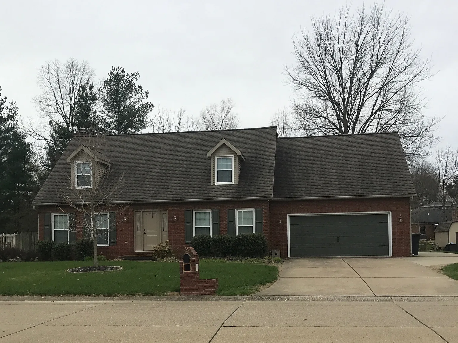 241 Belmont Dr photo 1