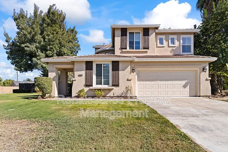 5 bed, 3.0 bath, 2836 sqft, $2,900 — Photo 1