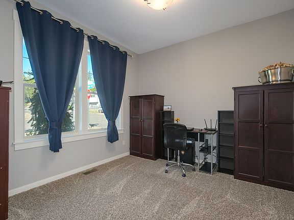 5th image of 2264 SE Elliott Dr