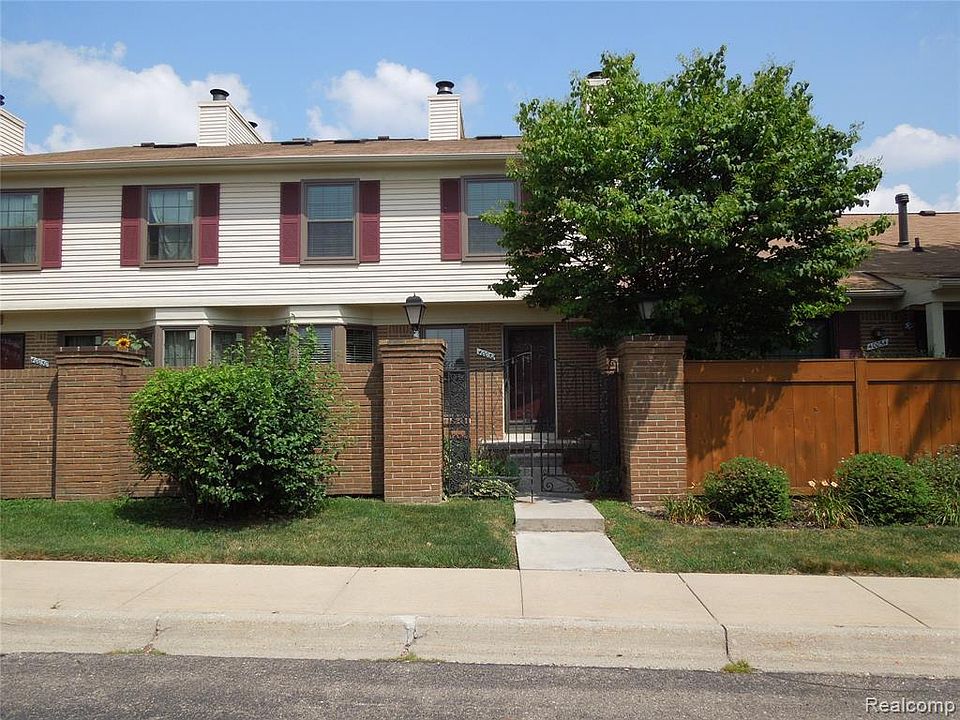 1st image of 40052 Crosswinds Dr #1