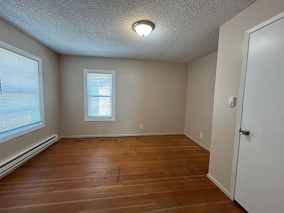 3rd image of 516 23rd Ave