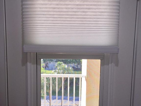 2 entrance doors