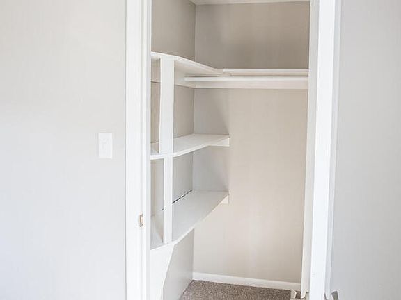 5th image of 67179 Warnock Saint Clairsvi Rd #B