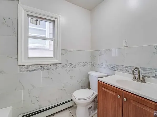 180 Mcadoo Avenue image 9 of 12