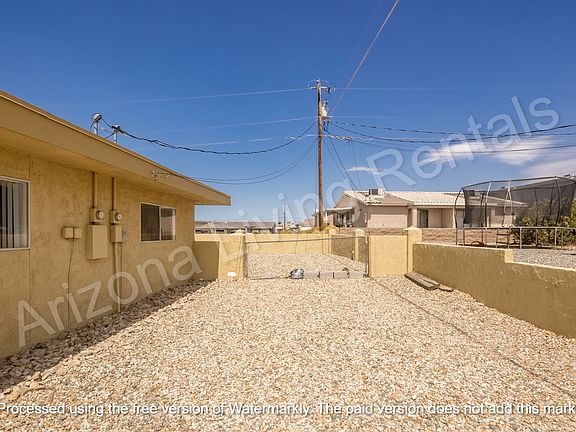4th image of 3433 Truckee Dr