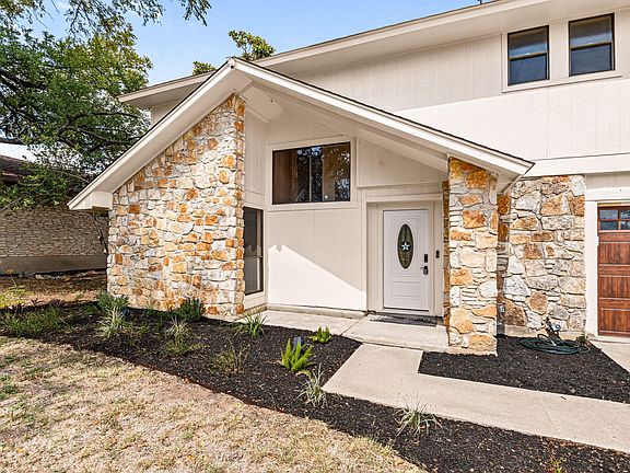 3rd image of 10408 Timbercrest Ln