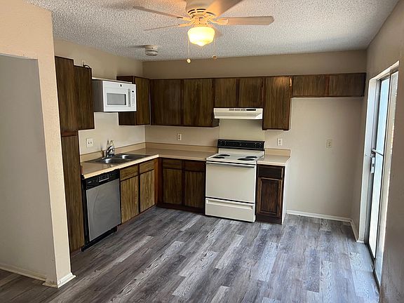 5th image of 4306 Hickory Hill Dr