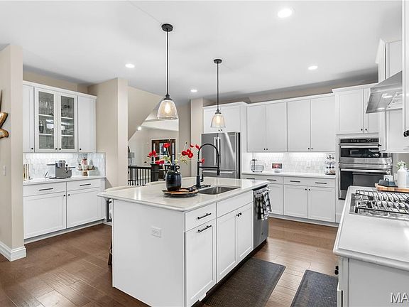 4th image of 209 Castle Stuart Ct
