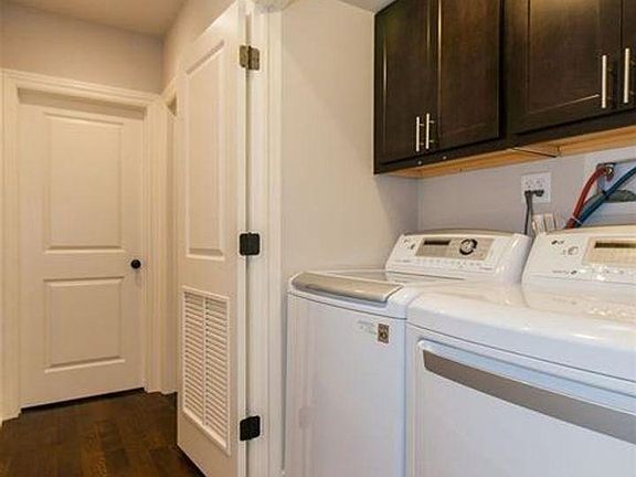 2nd image of 4208 N Sacramento Ave APT 1F
