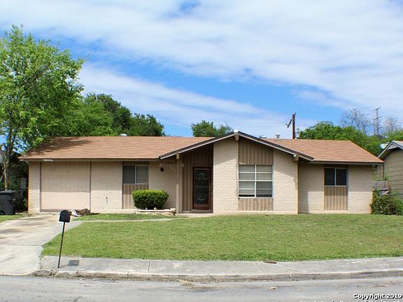 2nd image of 4423 Clear Spring Dr