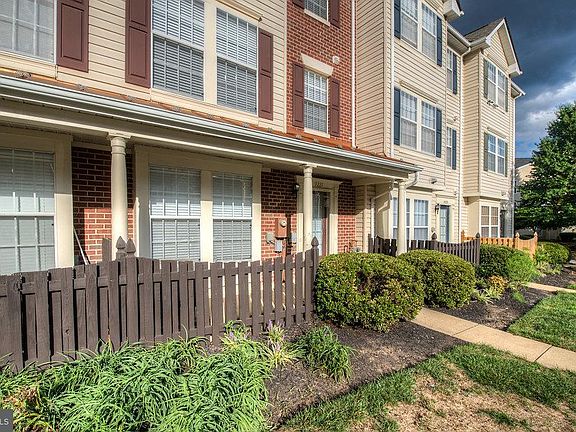 3rd image of 9221 Cardinal Forest Ln #32